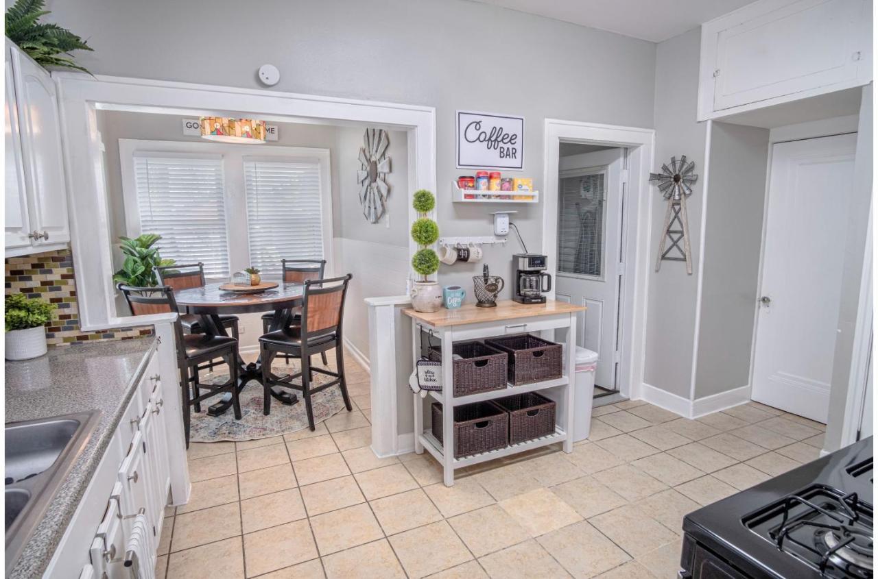 Stunning 3 Bedroom Home Near Dt Alamodome - Riverwalk San Antonio Exterior photo